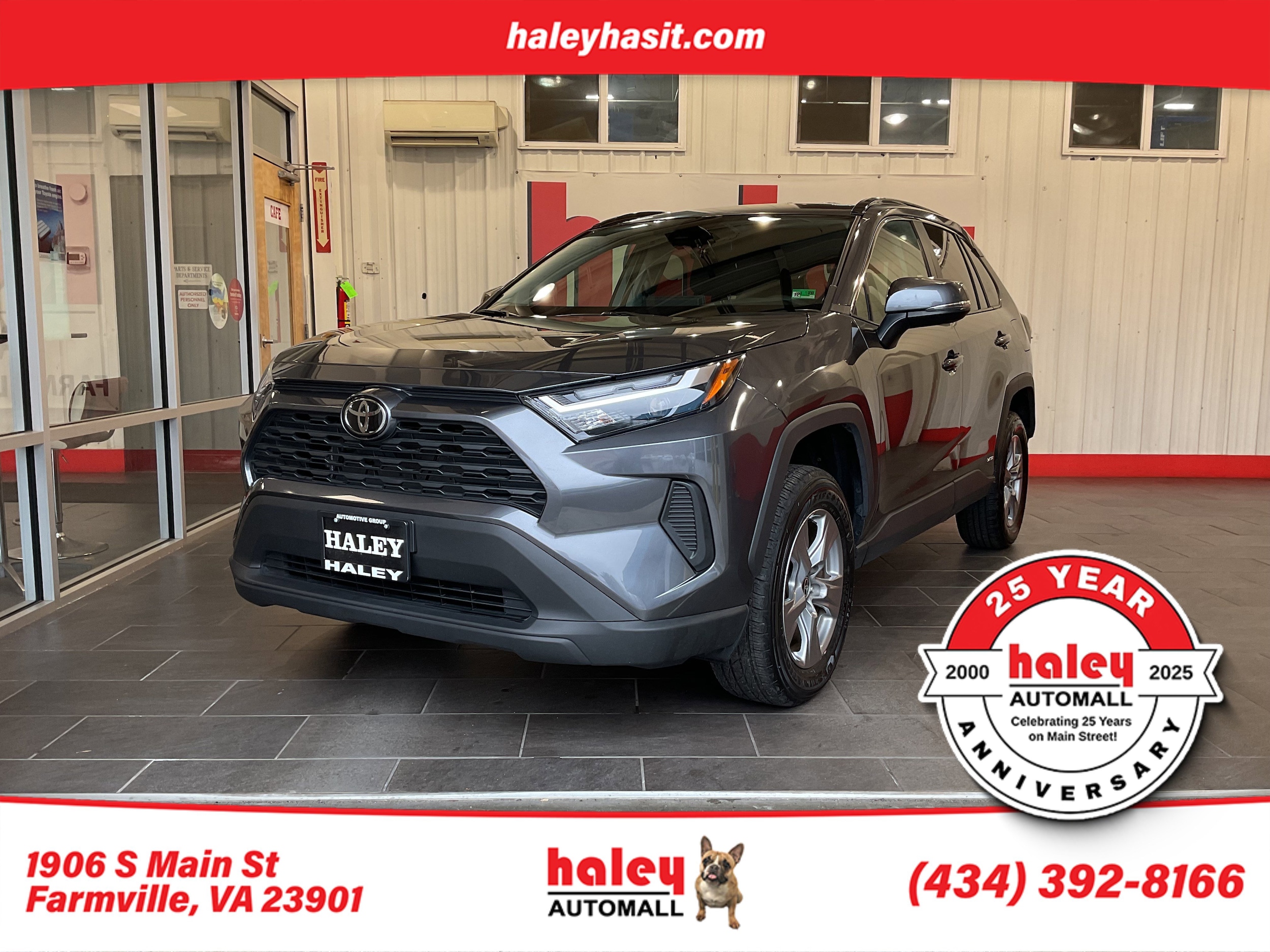 2025 Toyota RAV4 XLE's photo