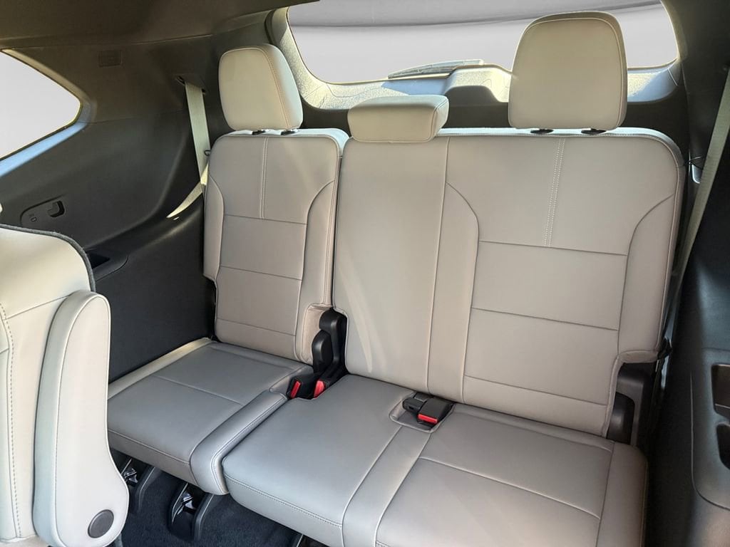2026 GMC Acadia Elevation - Photo 18