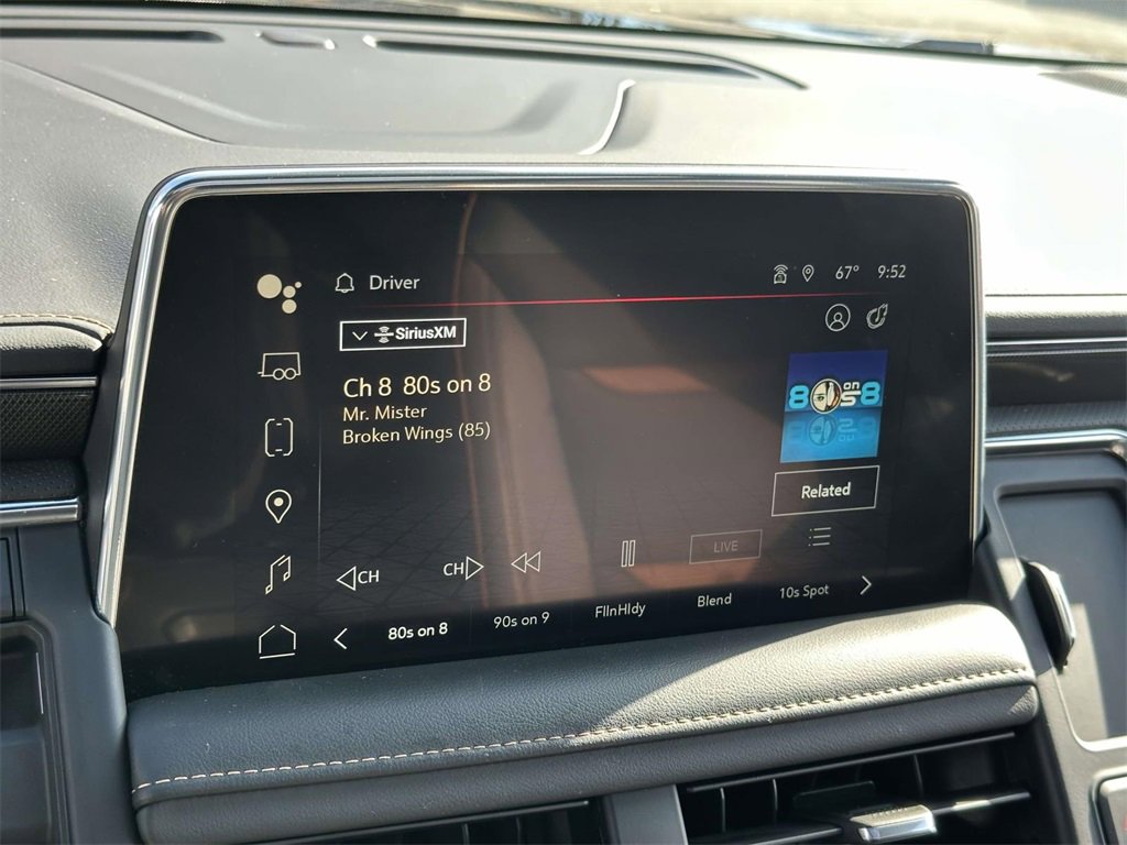 2022 Gmc Yukon XL AT4 photo 2