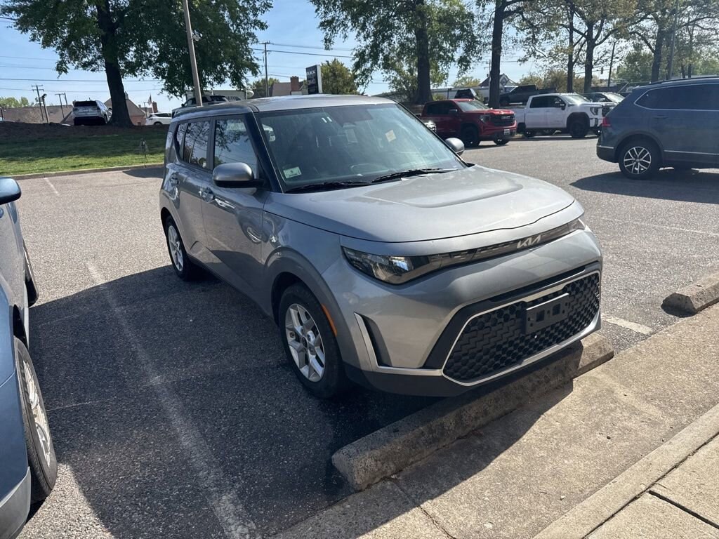 Used 2024 Kia Soul LX Hatchback