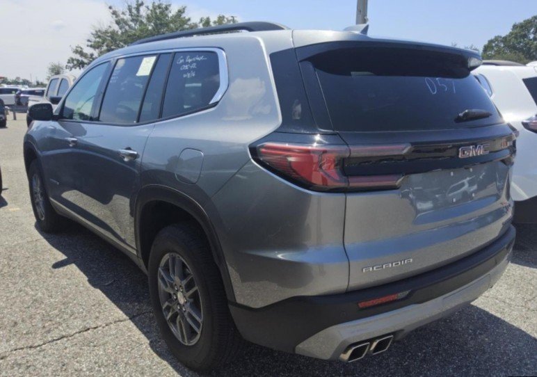 2025 Gmc Acadia Elevation photo 3