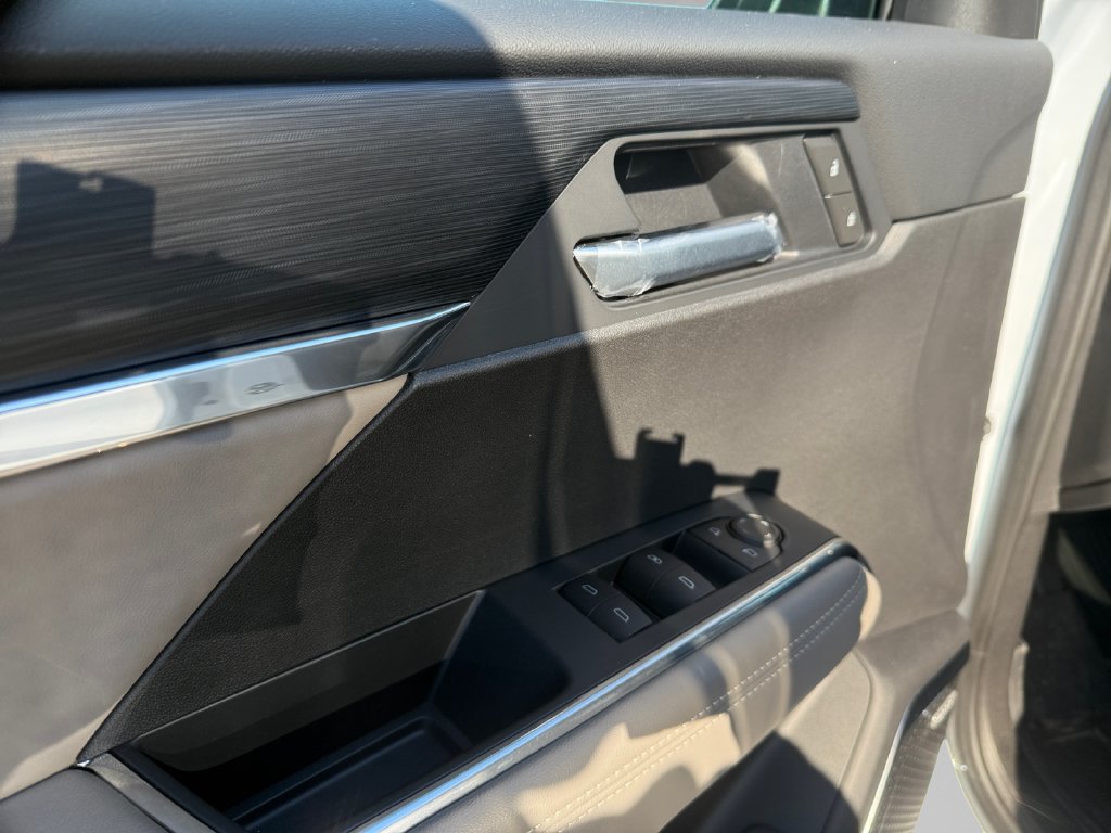 2026 GMC Acadia Elevation - Photo 11