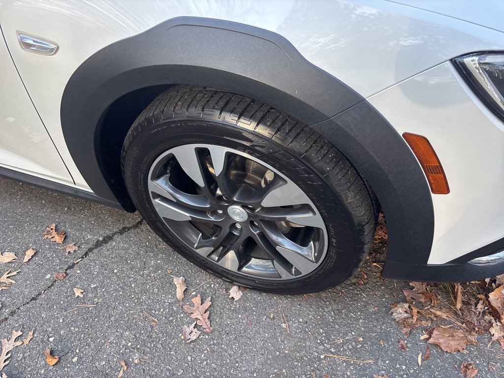 2018 Buick Regal TourX Essence photo 4