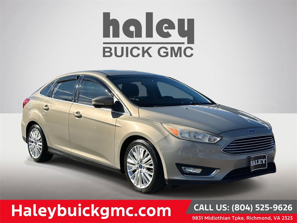 2015 Ford Focus Titanium's photo