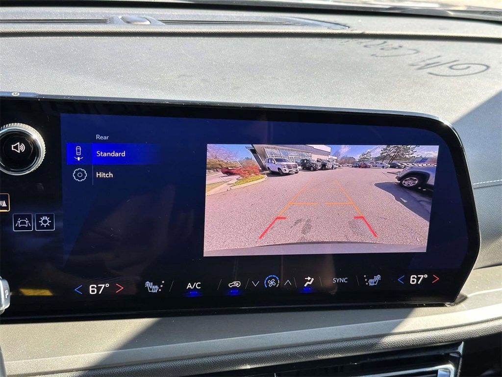 2025 Chevrolet Traverse photo 4