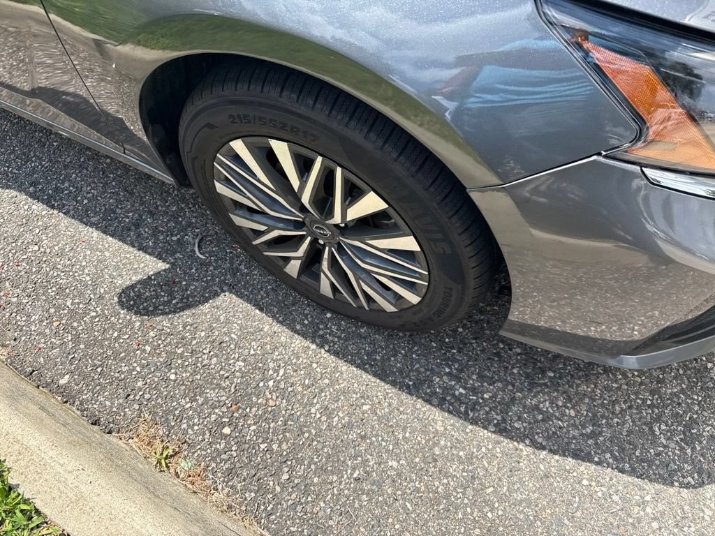 Used 2024 Nissan Altima 2.5 SV Sedan