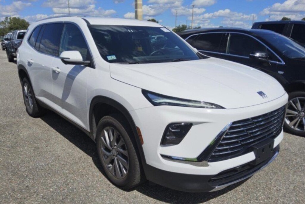 Used 2025 Buick Enclave Preferred SUV