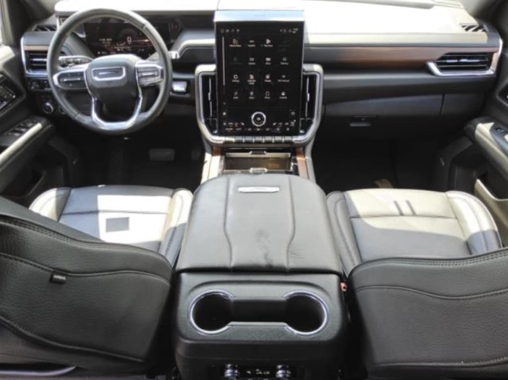 Used 2025 GMC Yukon XL Denali SUV