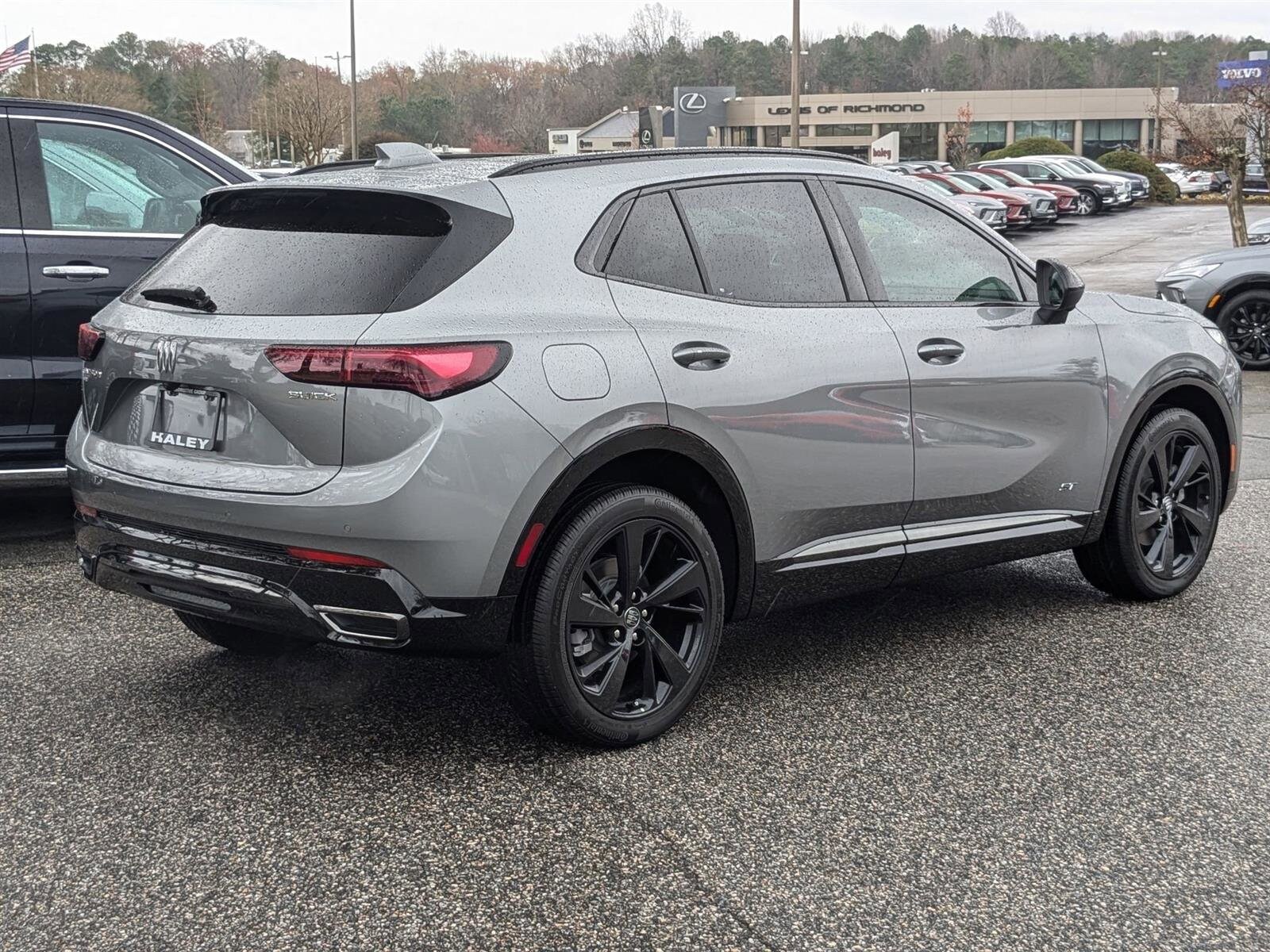 2025 Buick Envision Sport Touring photo 3