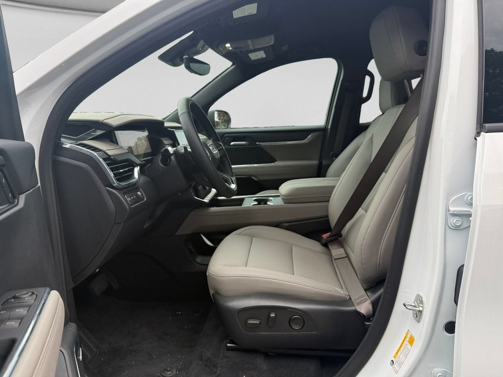 2026 GMC Acadia Elevation - Photo 10