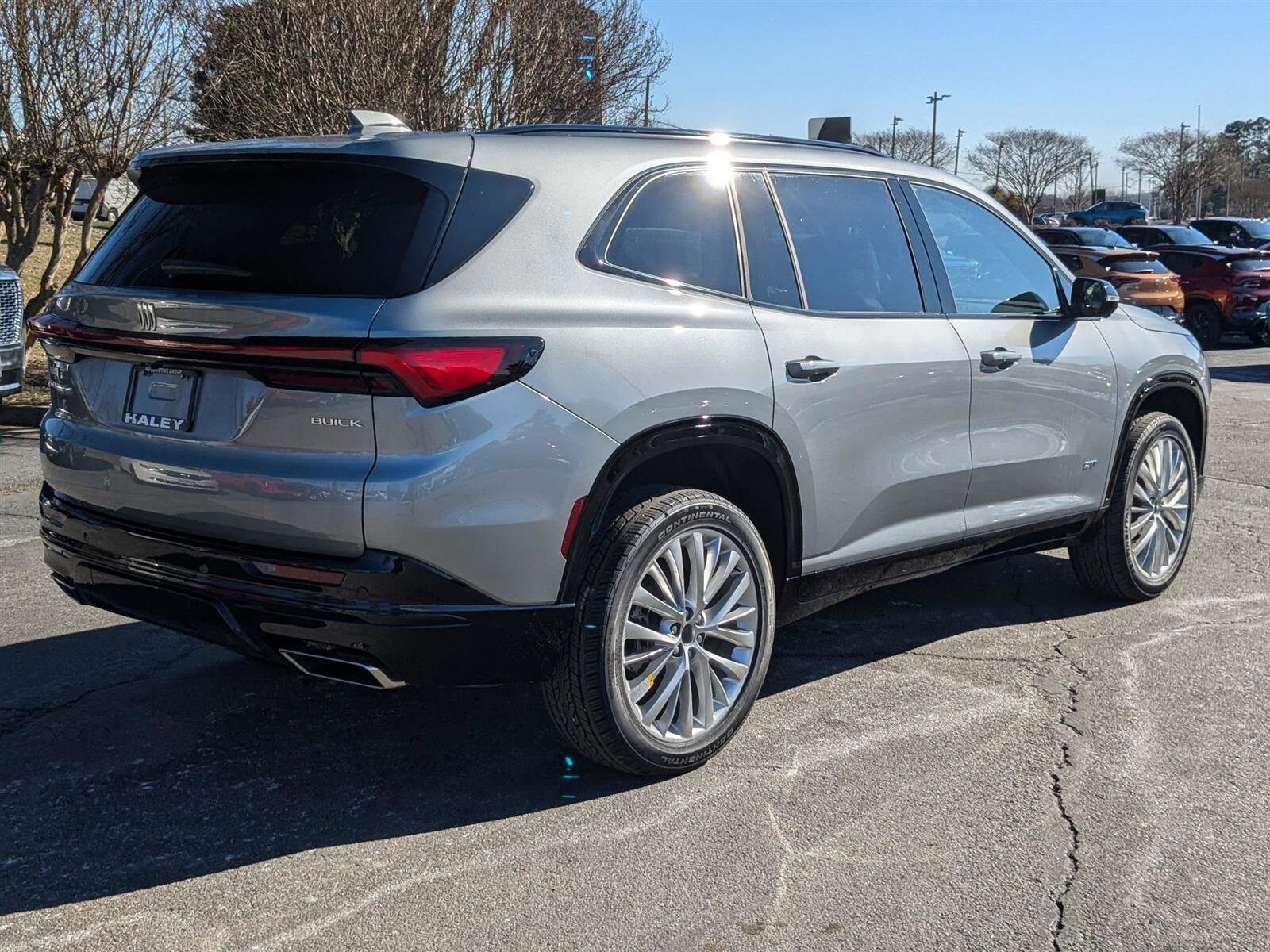 2025 Buick Enclave Sport Touring photo 3