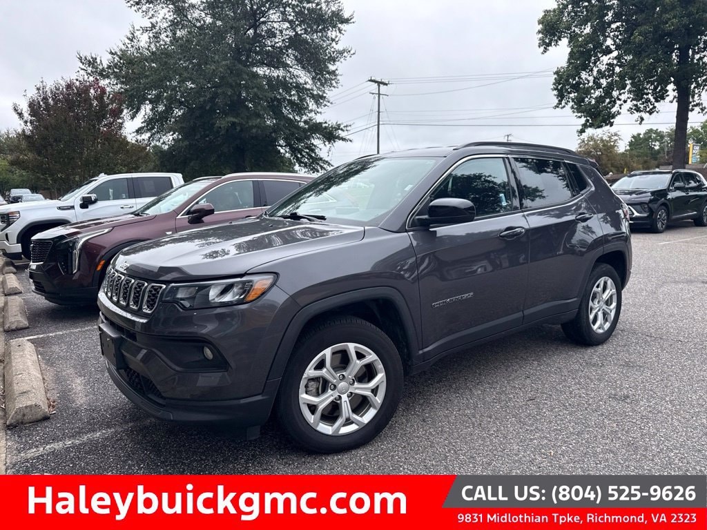 Used 2024 Jeep Compass Latitude SUV
