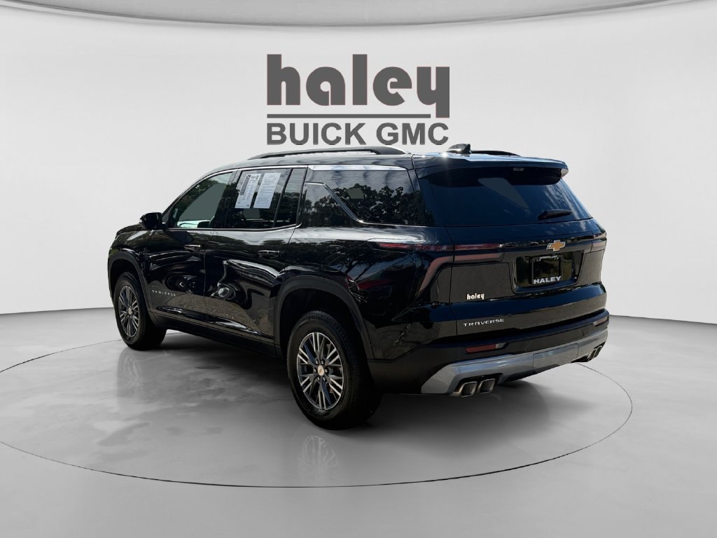 Used 2026 Chevrolet Traverse LT SUV