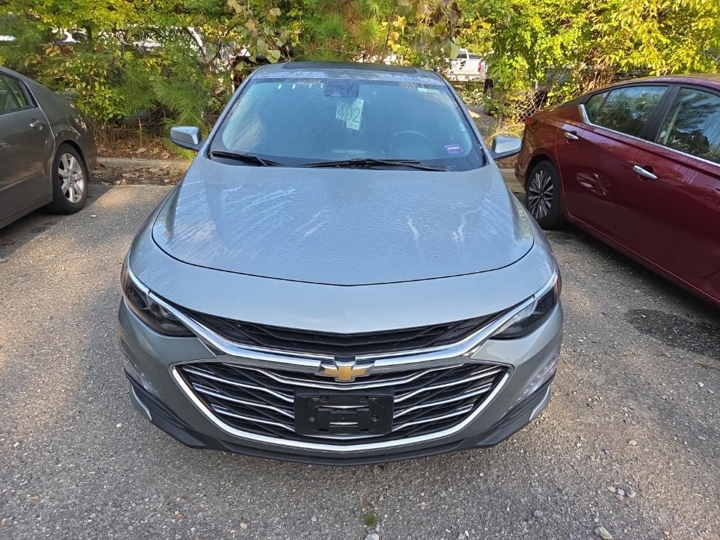 2024 Chevrolet Malibu 1LT photo 2
