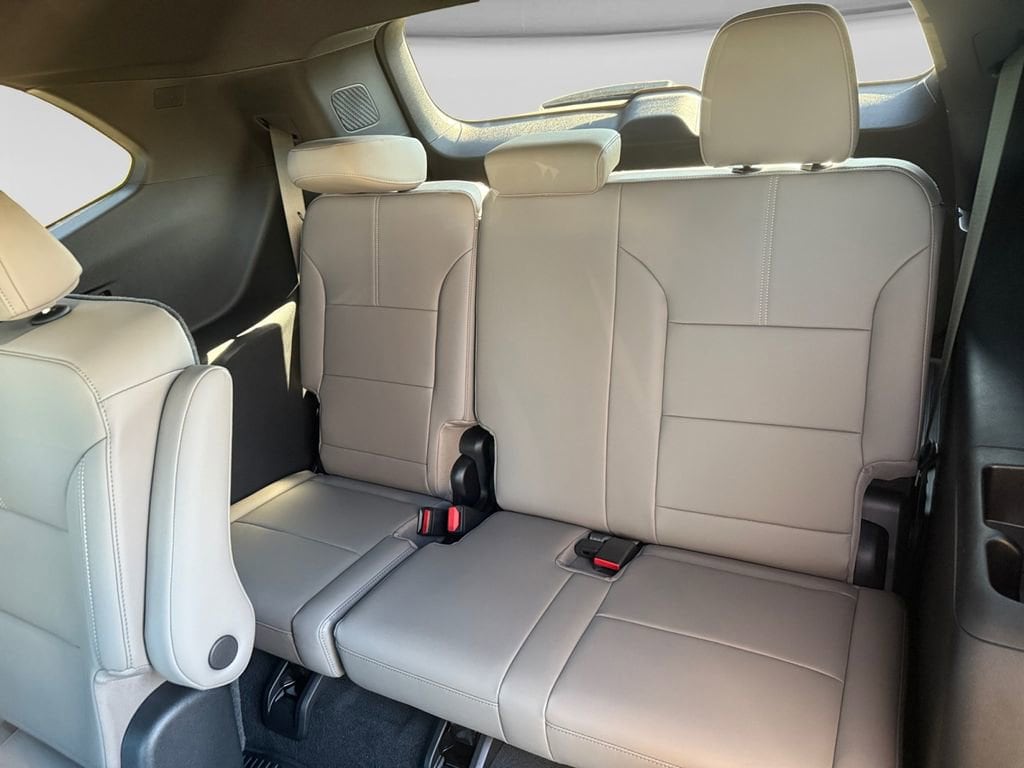 2026 GMC Acadia Elevation - Photo 18