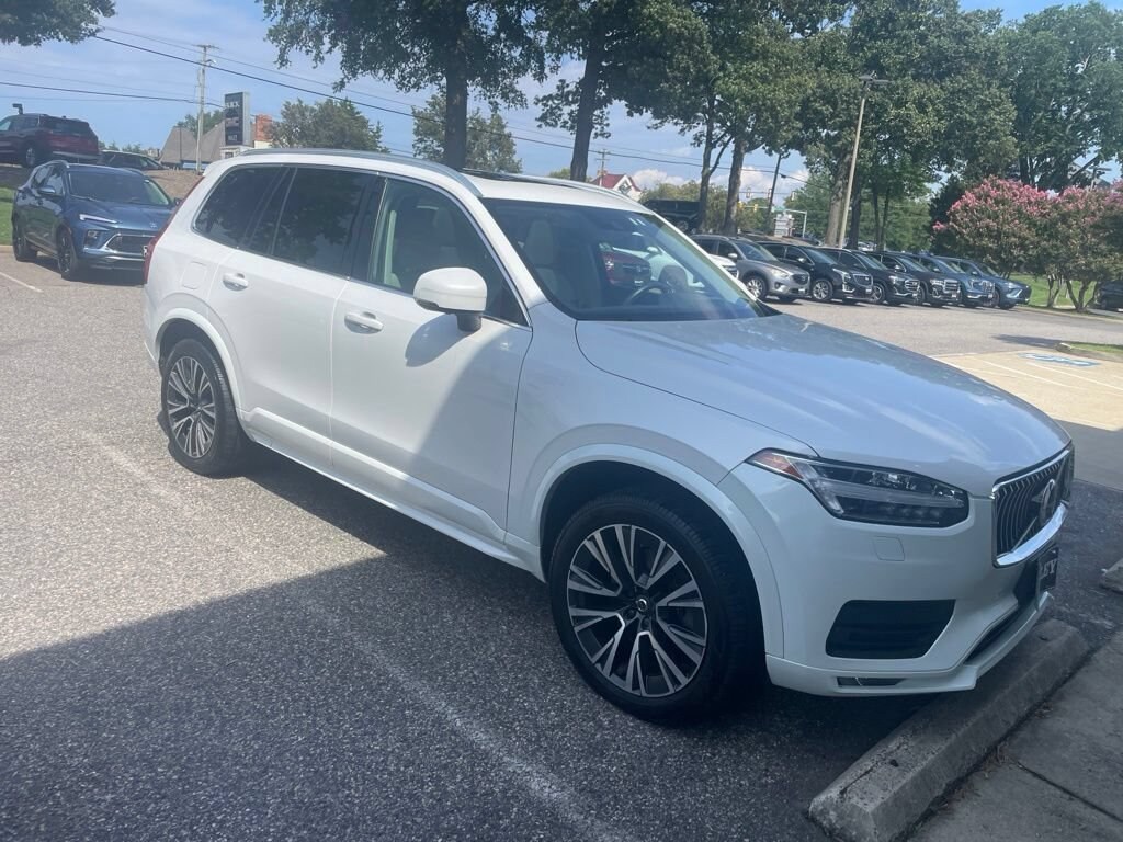 Used 2020 Volvo XC90 Momentum SUV