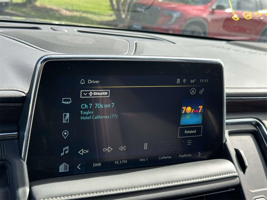 2023 Chevrolet Suburban Premier photo 3