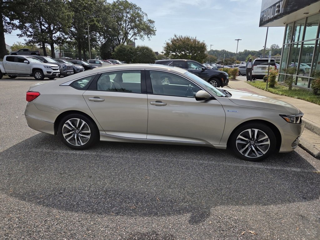 2020 Honda Accord Hybrid Touring photo 4
