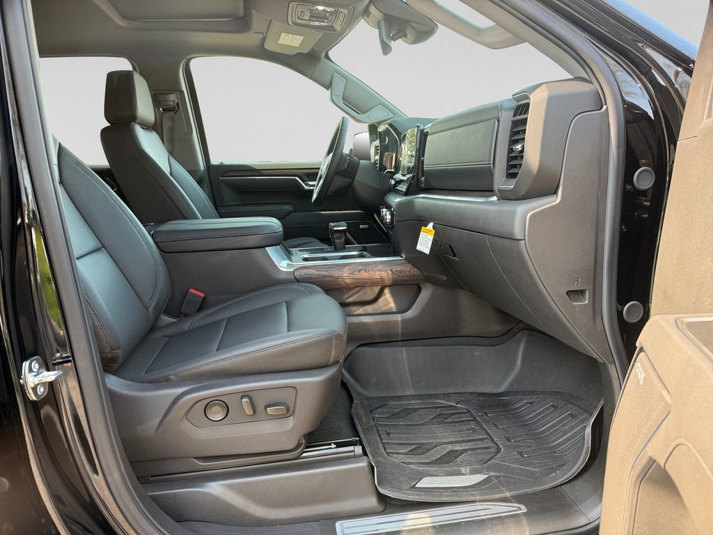 2026 GMC Sierra 1500 SLT - Photo 17