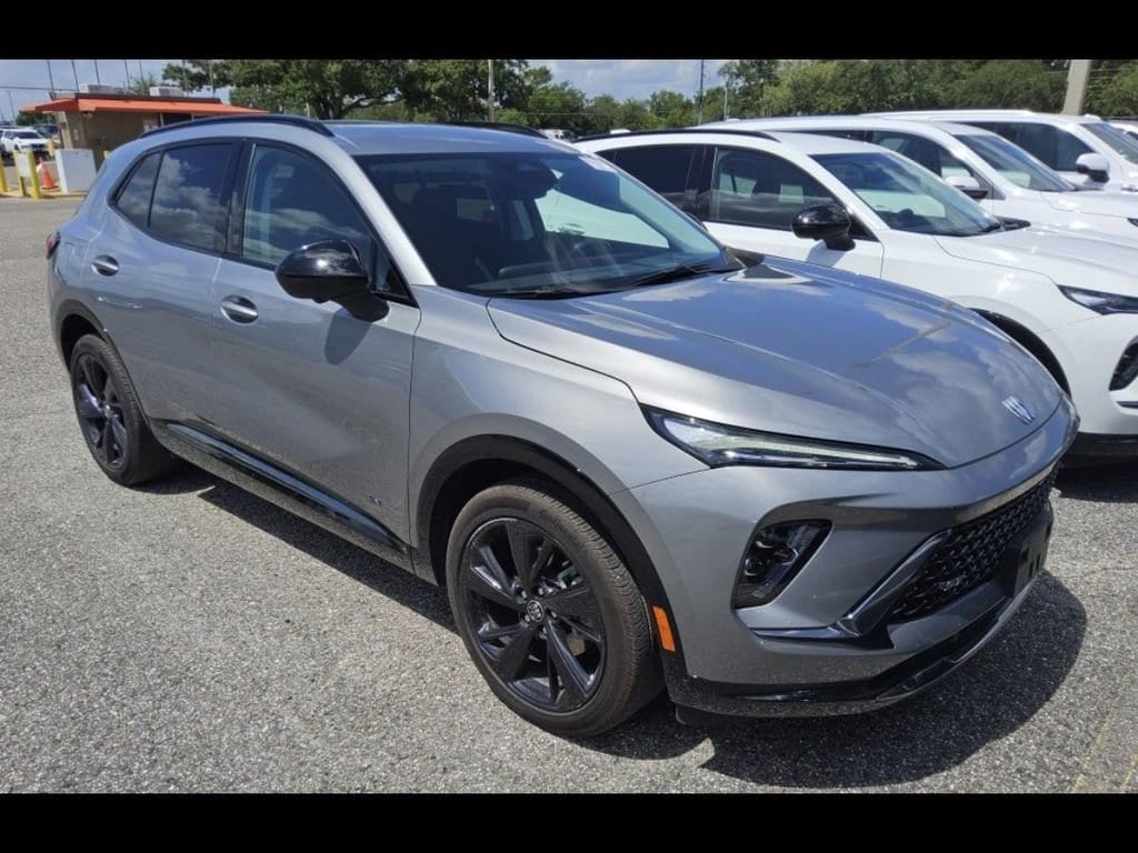 2025 Buick Envision's photo