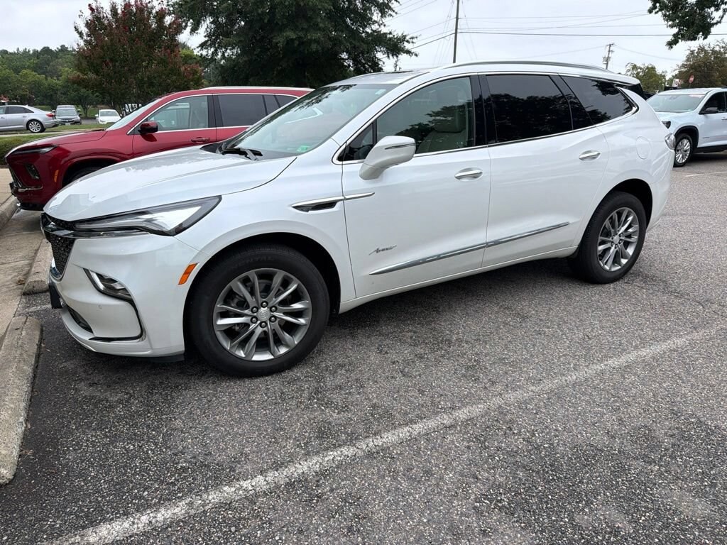 Used 2022 Buick Enclave Avenir SUV