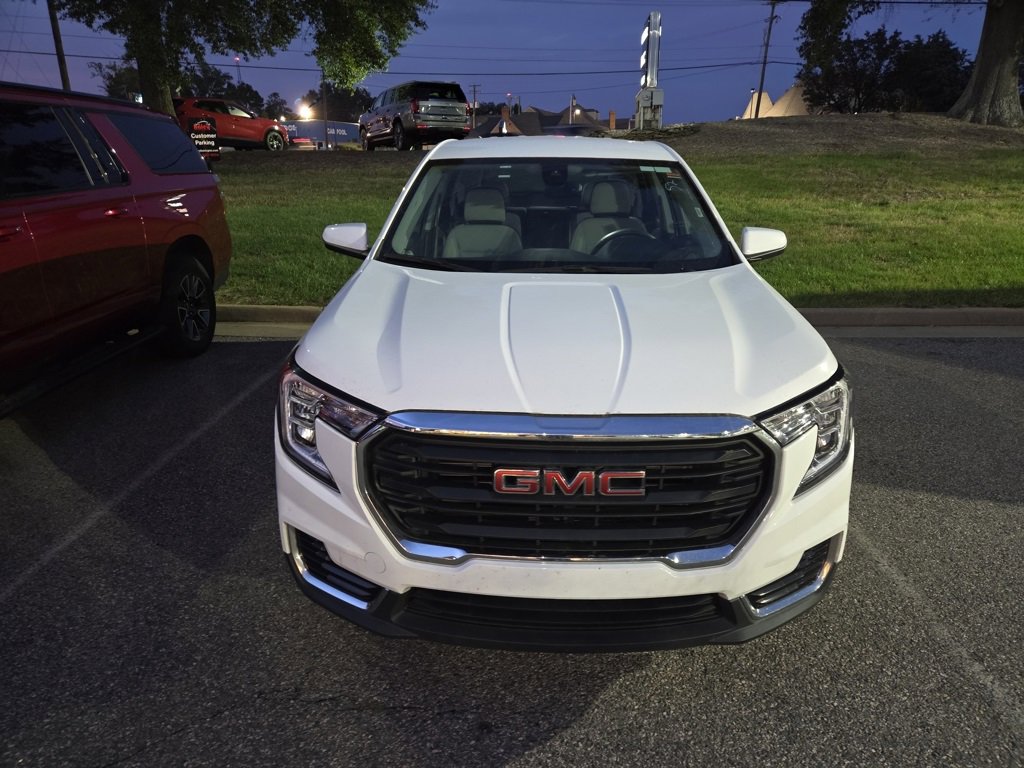 2024 Gmc Terrain SLE photo 2