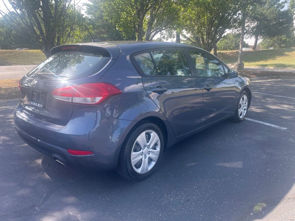 Used 2016 Kia Forte 5-Door LX Hatchback