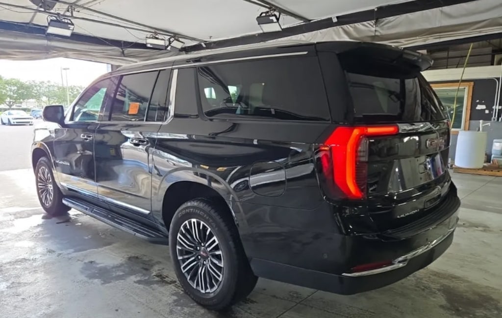 Used 2025 GMC Yukon XL Elevation SUV