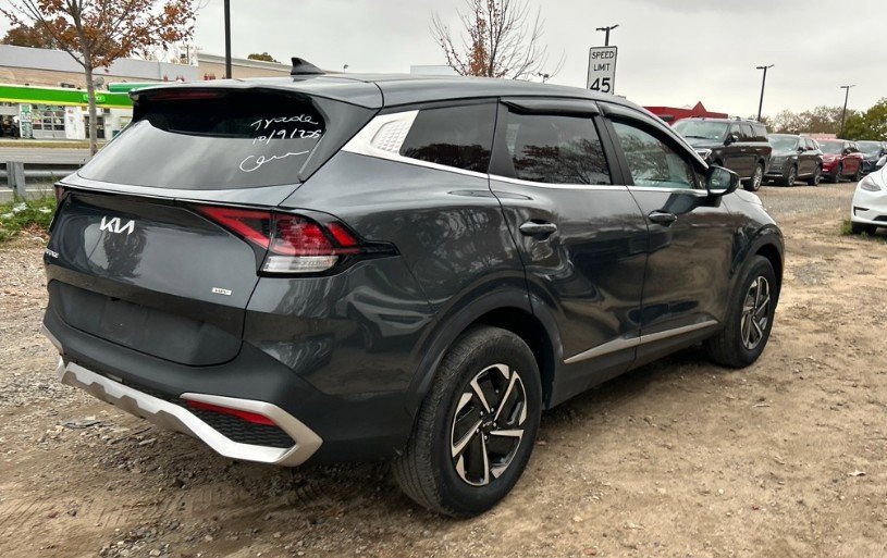 2023 Kia Sportage Hybrid LX photo 3