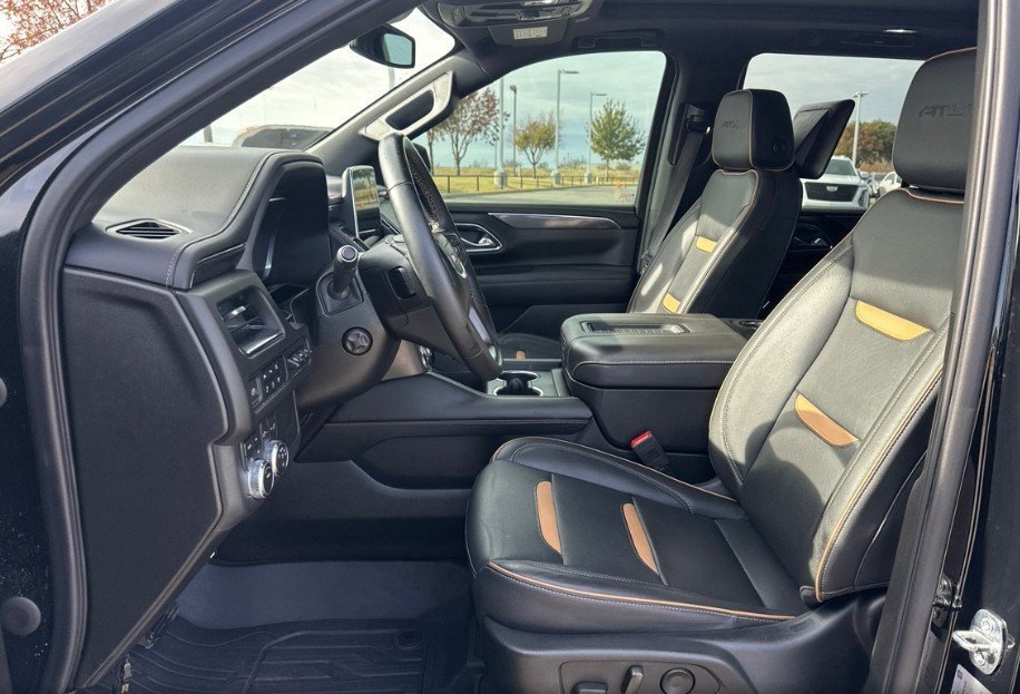 2023 Gmc Yukon AT4 photo 3