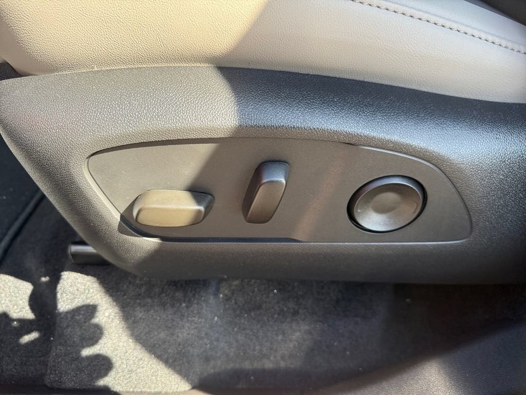 2026 GMC Acadia Elevation - Photo 27