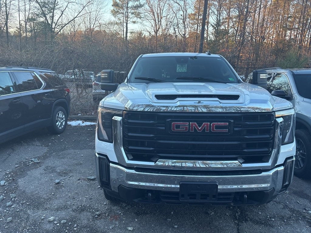 2026 GMC Sierra 2500HD Pro's photo