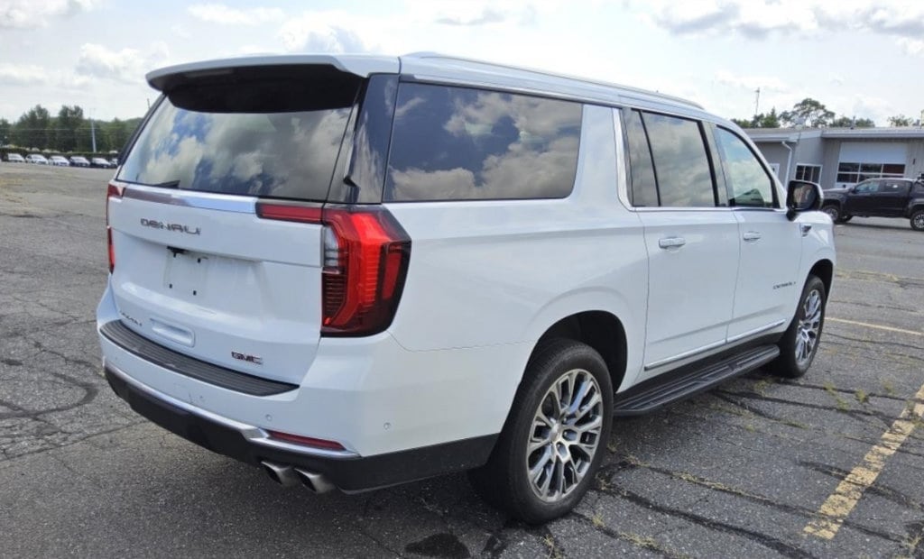 Used 2025 GMC Yukon XL Denali SUV