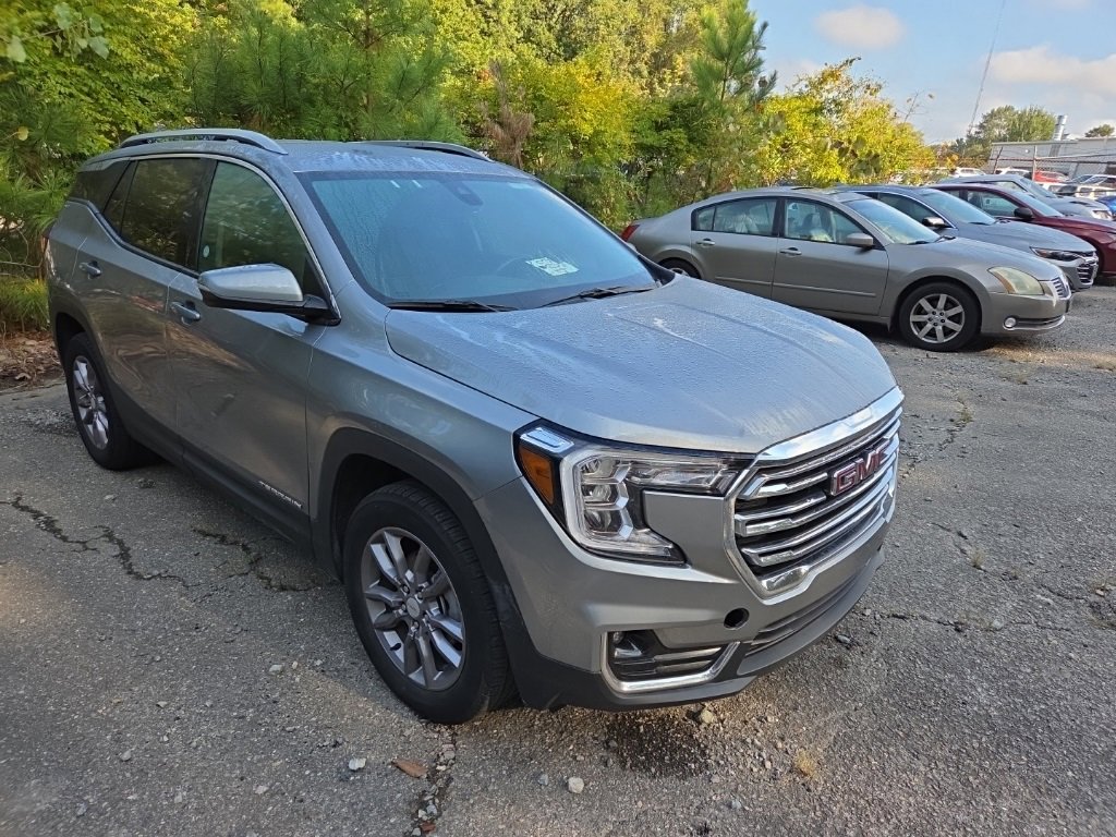 2024 Gmc Terrain SLT photo 2