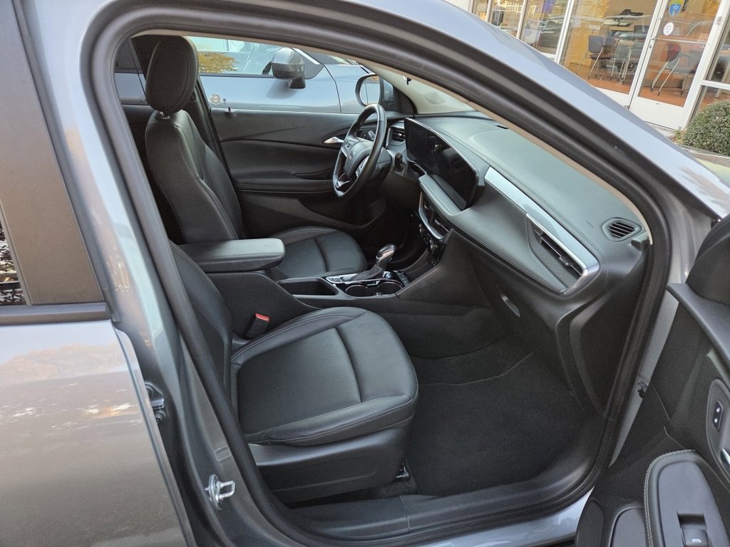 2024 Buick Encore GX Sport Touring photo 4