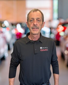 Staff member George Taylor from 07db148498bd