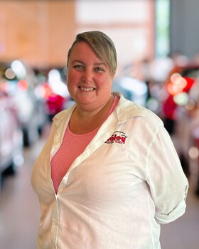 Staff member MICHELLE HEADLEY from 5c6f3f56b988