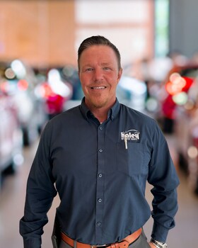 Staff member CHRISTOPHER FULLER from 07db148498bd