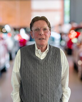 Staff member STEWART SMITH from 07db148498bd