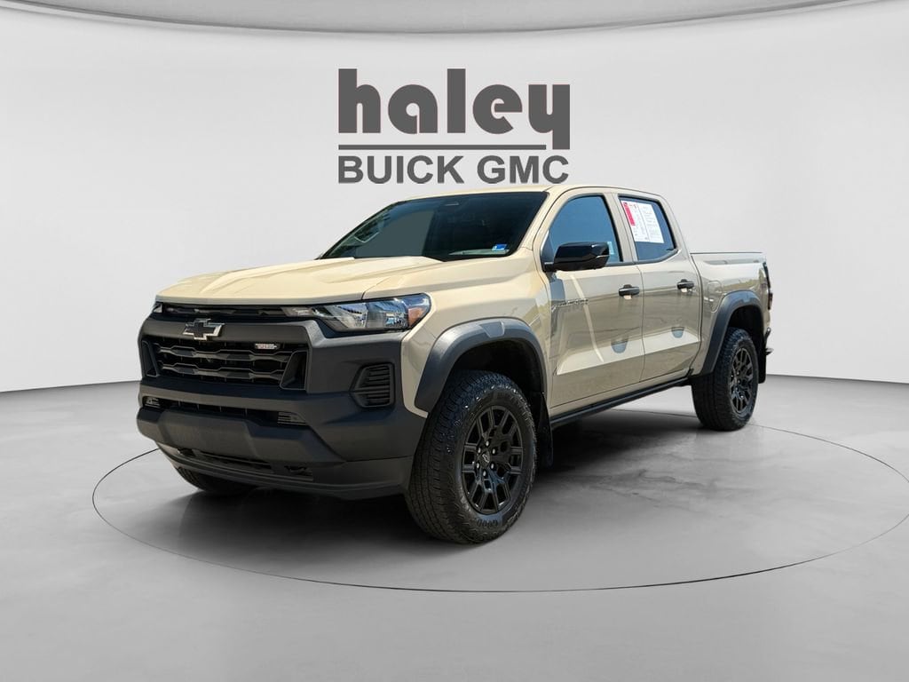 Used 2024 Chevrolet Colorado Trail Boss Truck Crew Cab