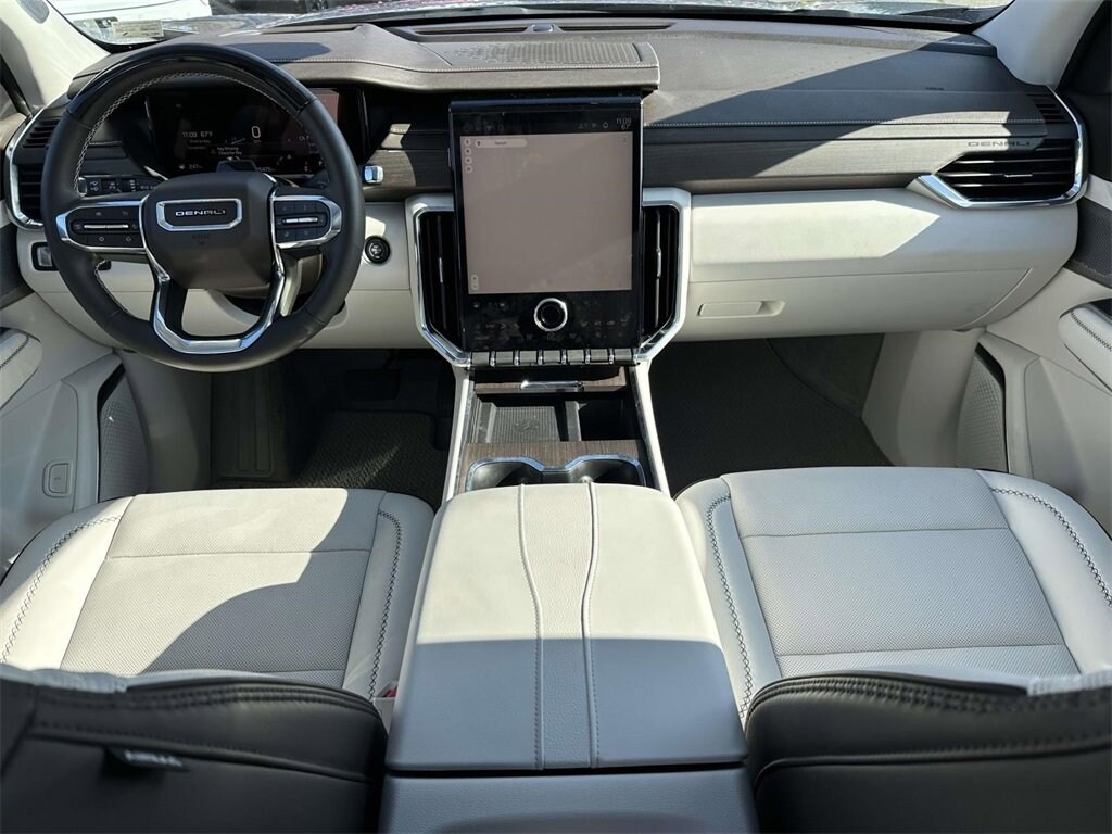 Used 2025 GMC Acadia Denali SUV