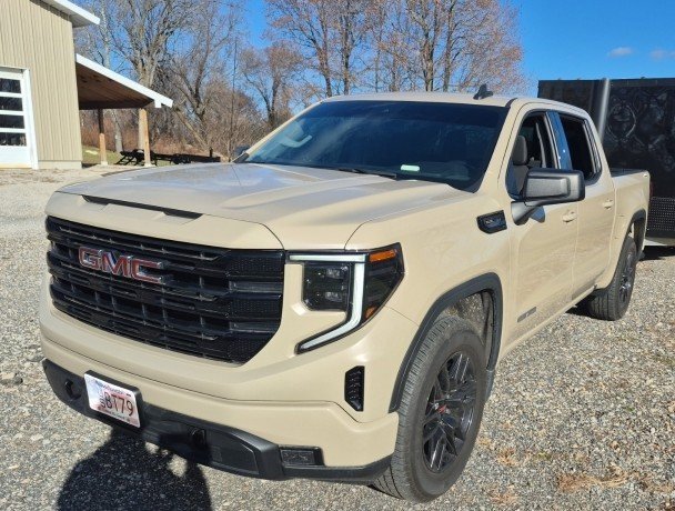 2022 GMC Sierra Elevation's photo