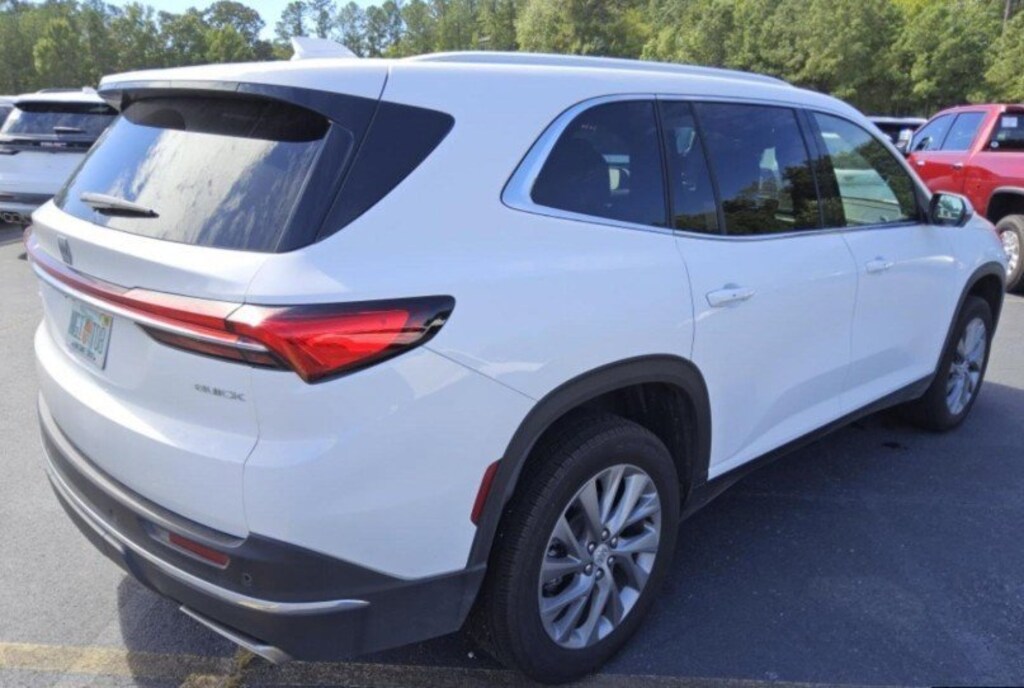 Used 2025 Buick Enclave Preferred SUV