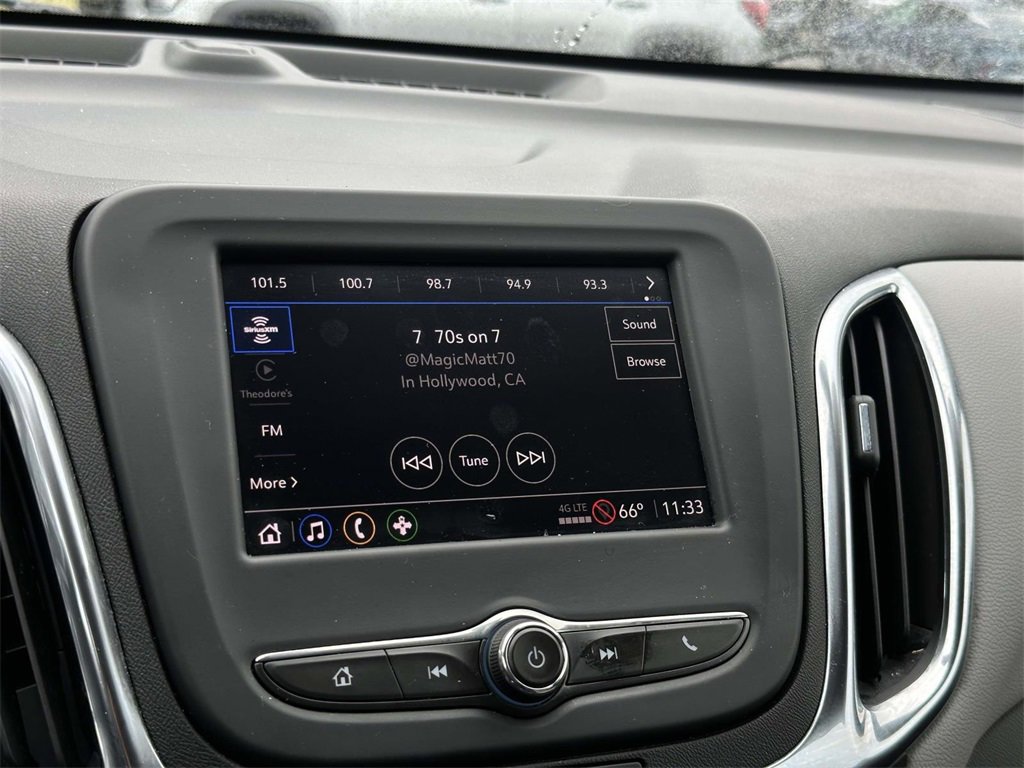 2024 Chevrolet Equinox LT photo 3