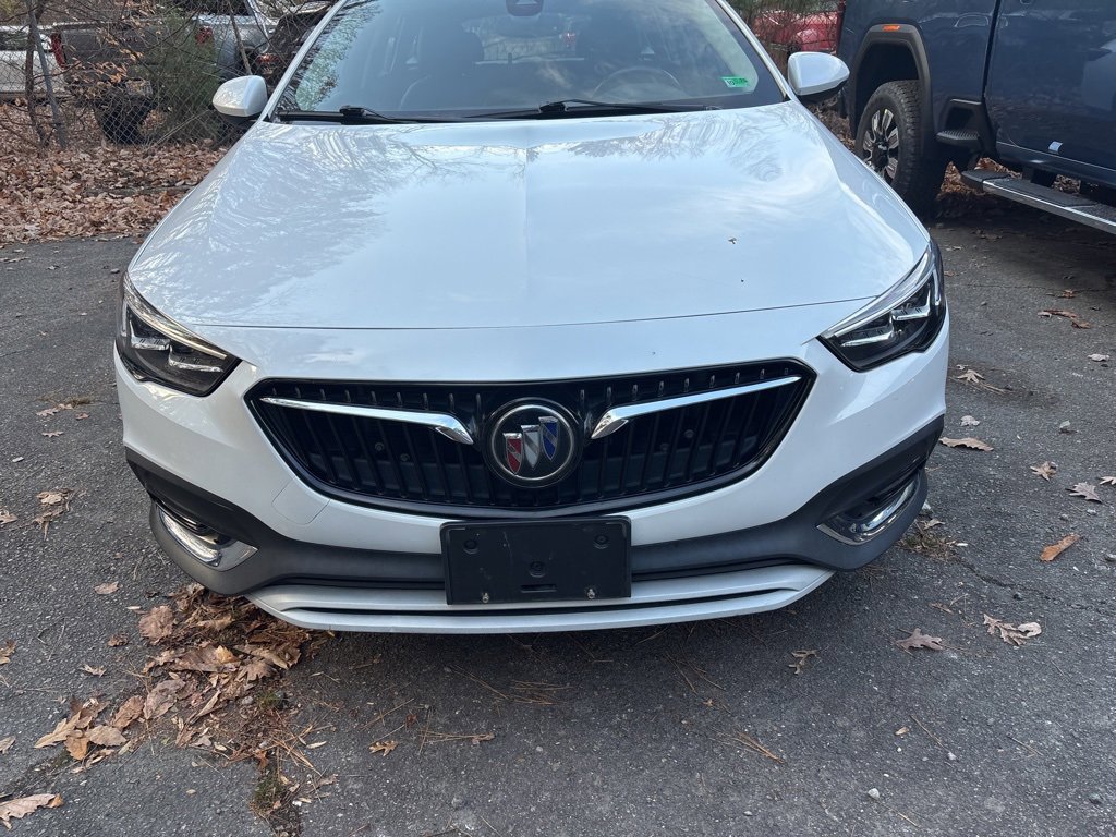 2018 Buick Regal TourX Essence's photo