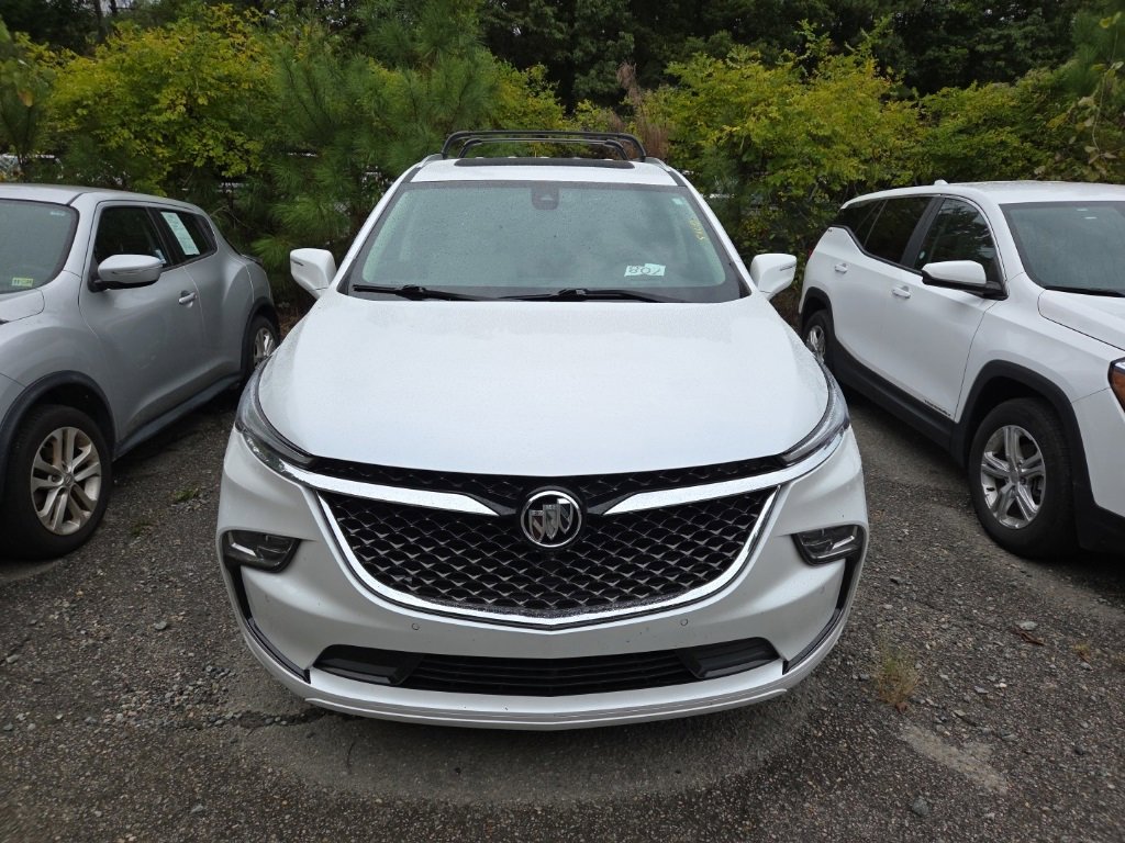 2022 Buick Enclave Avenir photo 2
