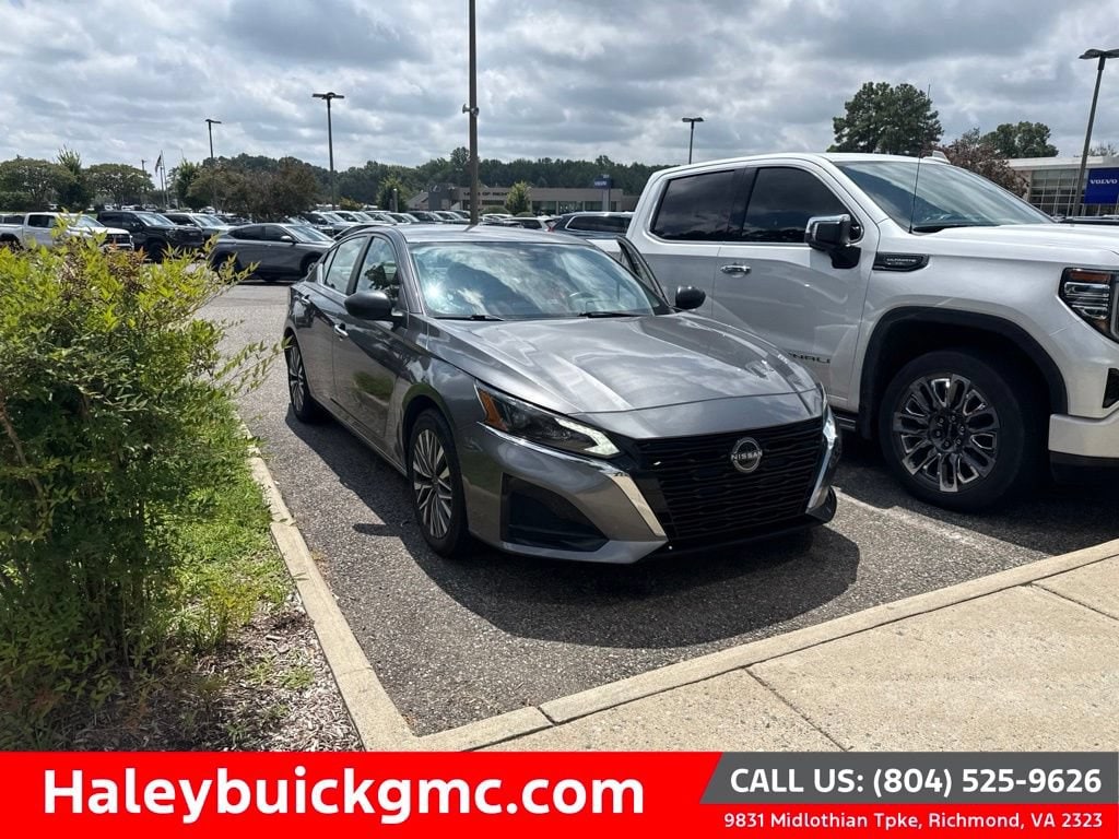 Used 2024 Nissan Altima 2.5 SV Sedan