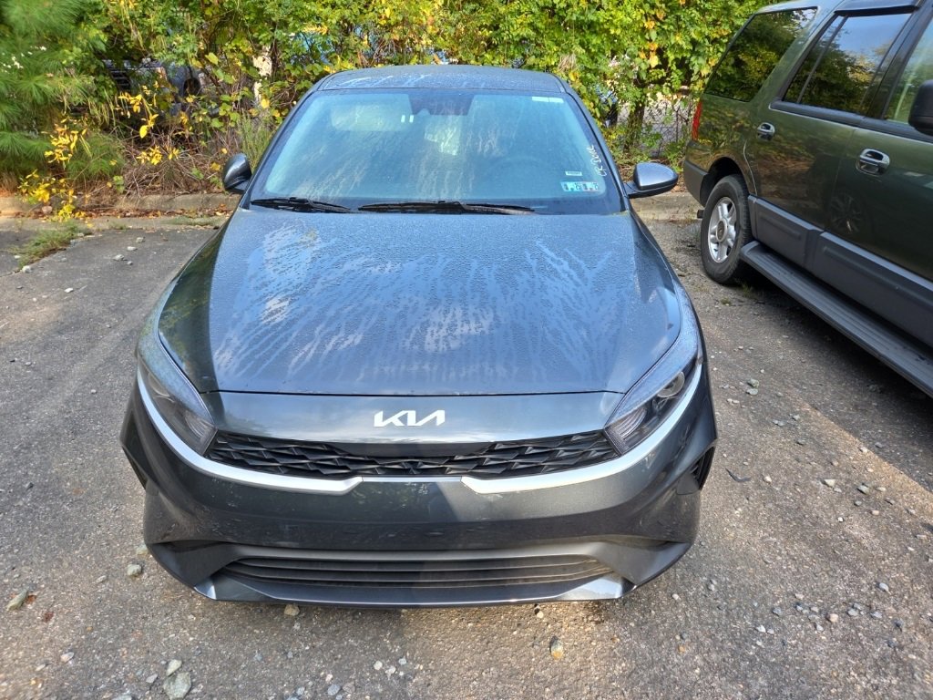 2024 Kia Forte LXS photo 2