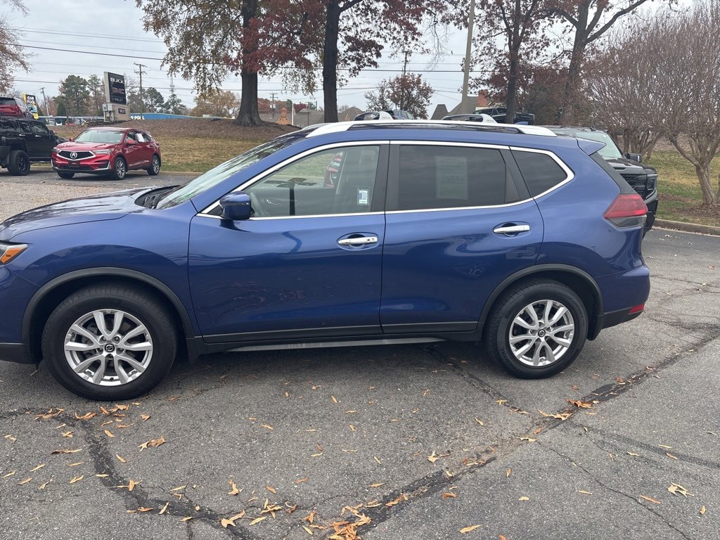 2020 Nissan Rogue SV photo 3