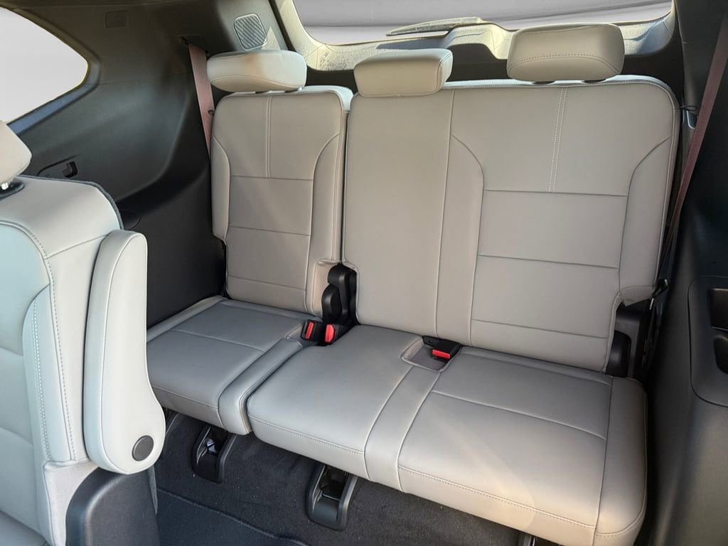 2026 GMC Acadia Elevation - Photo 18